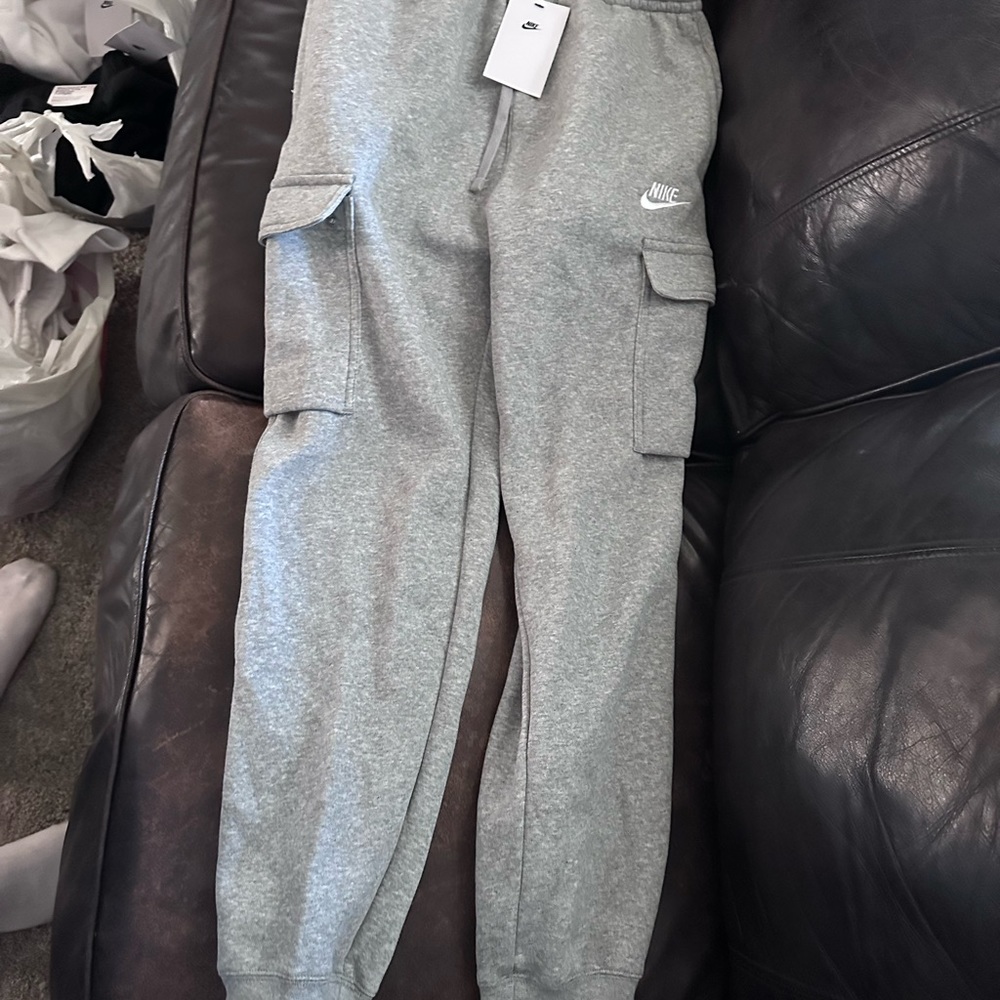Nike cargo sweatpants grey